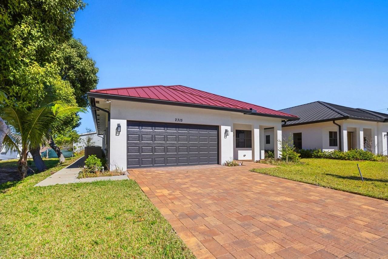 2315 Zeder Ave - Photo 3 of 38