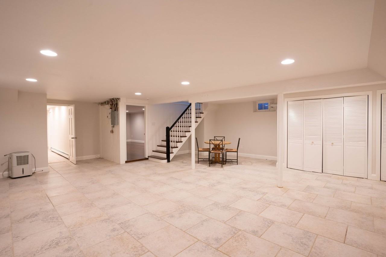 22 Puddingstone Ln - Photo 6 of 47