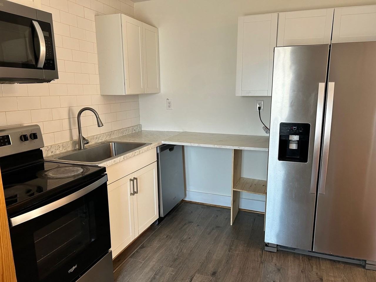 320 E 20th St - Photo 5 of 15