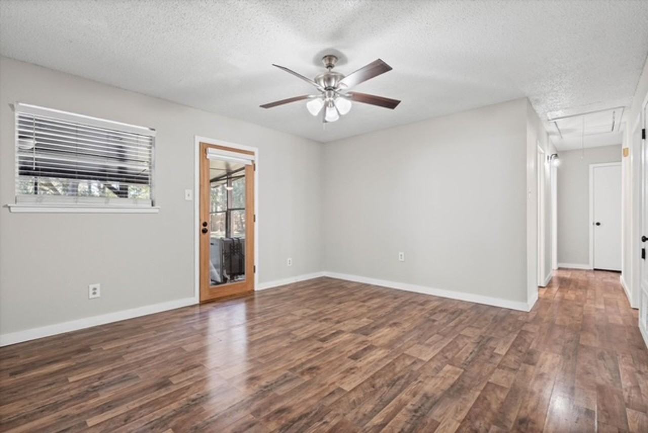 7411 Wigfield Rd - Photo 4 of 21