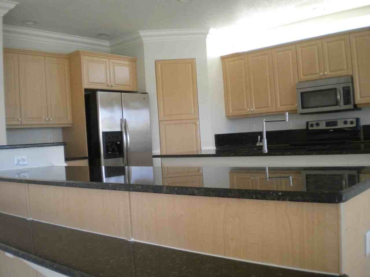 9615 Shepard Pl - Photo 3 of 46