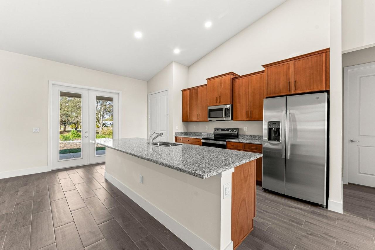 15235 Tangelo Blvd - Photo 2 of 23