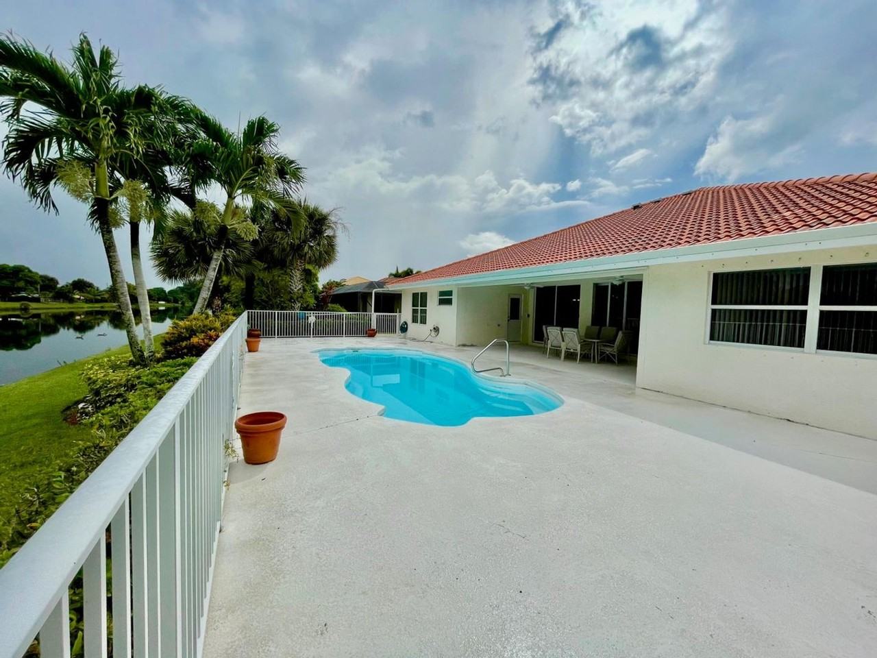 106 Pepper Tree Cres - Photo 4 of 50