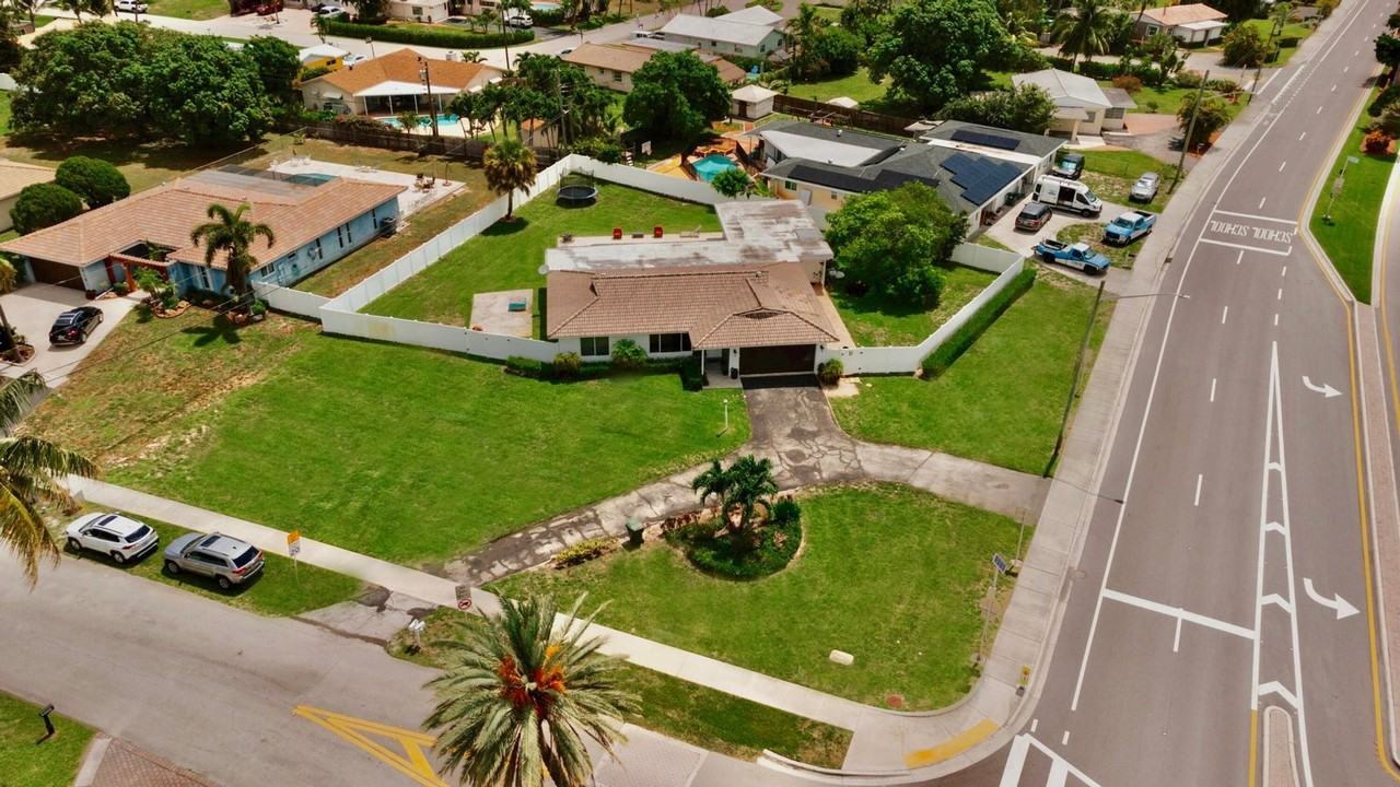 4000 Nw 3rd Ave - Photo 6 of 33