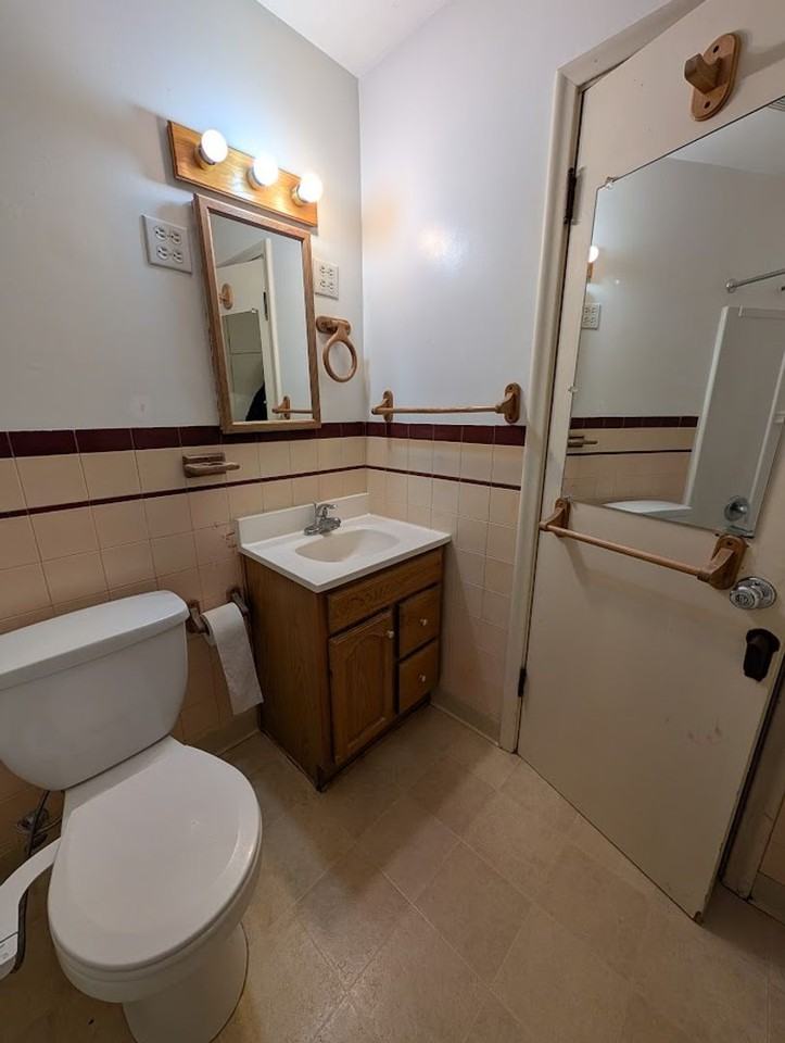 1231 Sycamore St - Photo 5 of 12