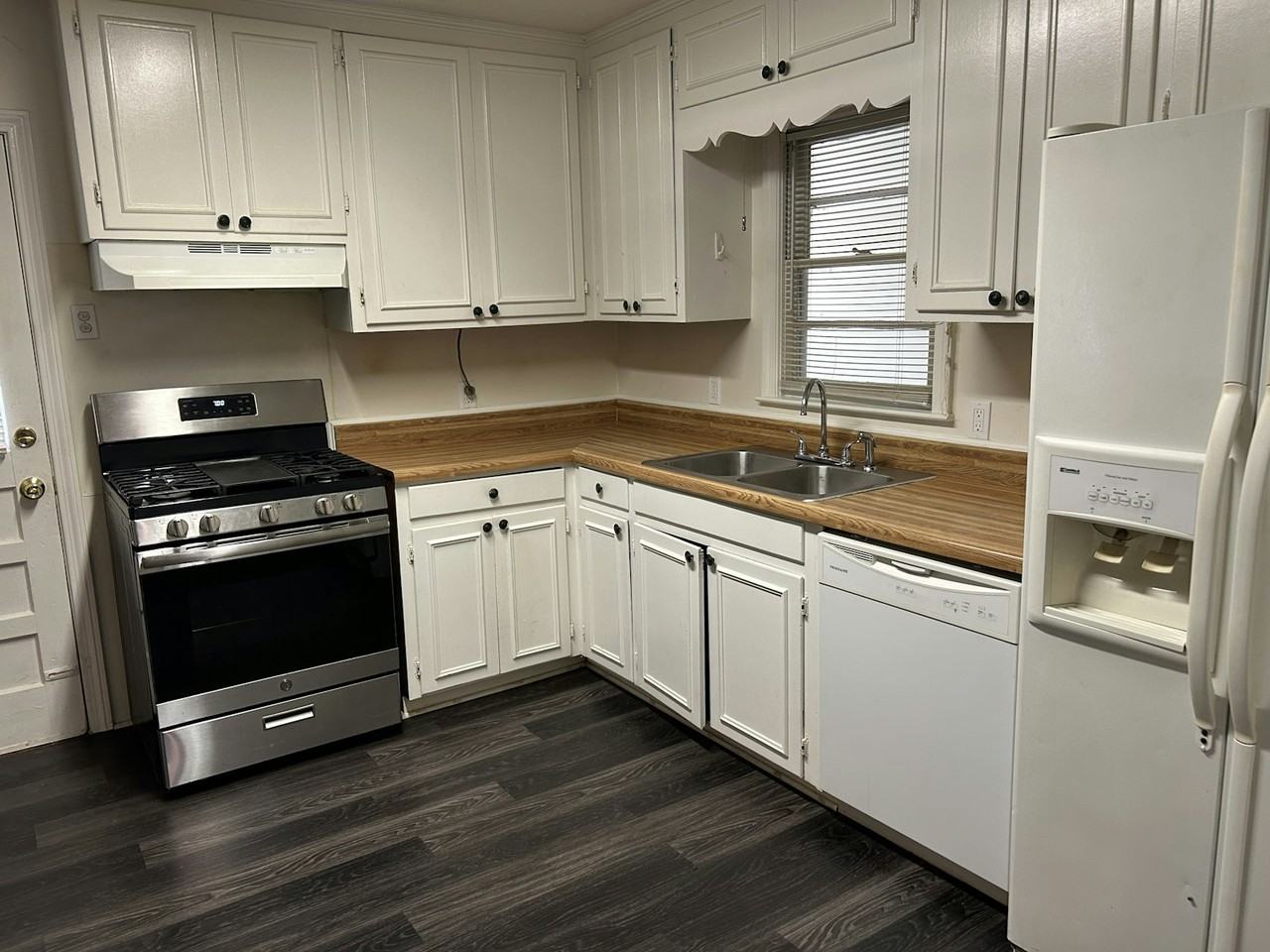 2501 Robin Hood Drive - Photo 6 of 13