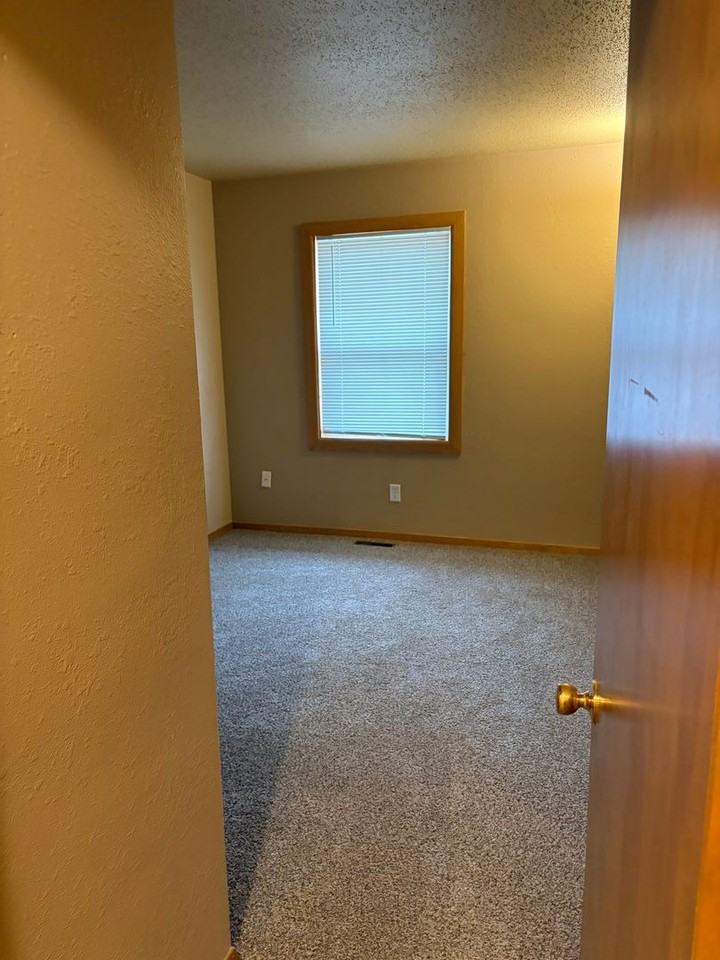 3108 S 9th Ave - Photo 6 of 11