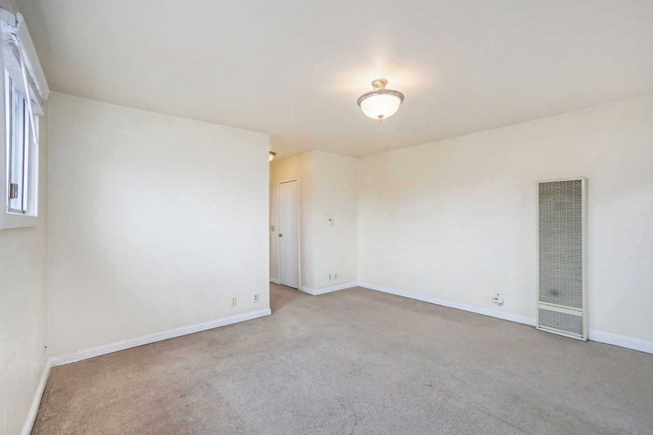 537 Central Ave #D - Photo 4 of 13