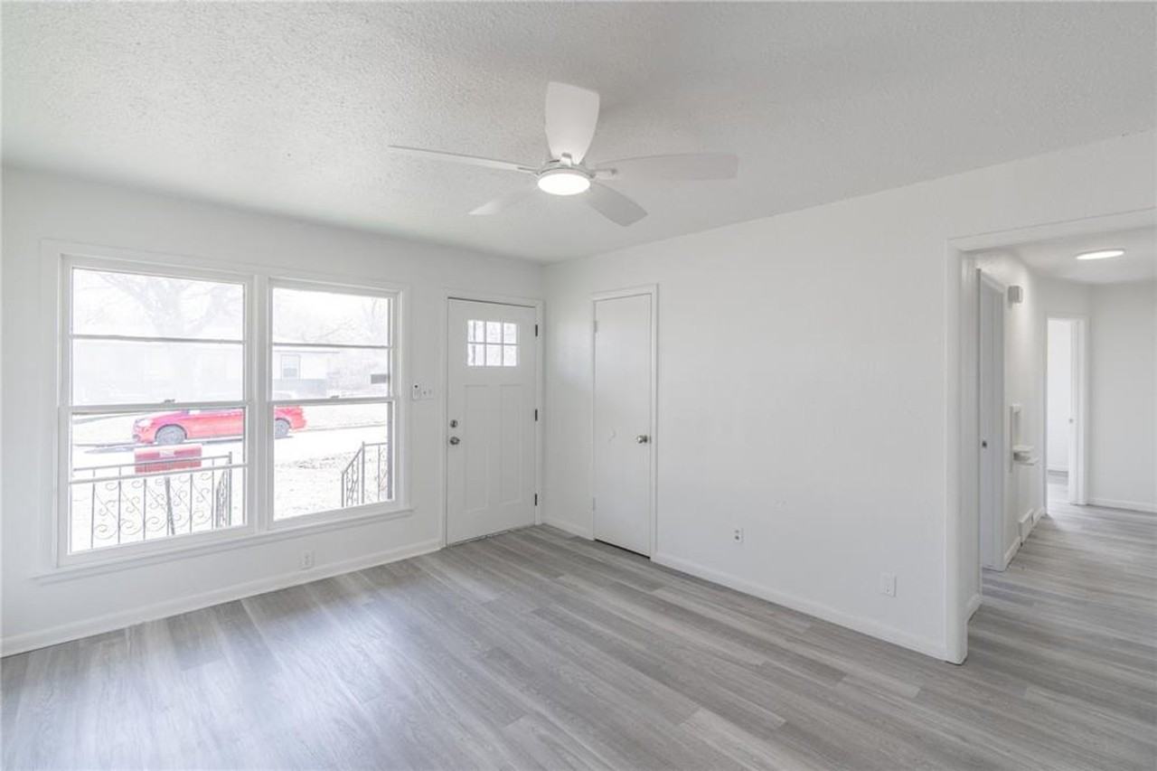 2333 Eagle Dr - Photo 5 of 23