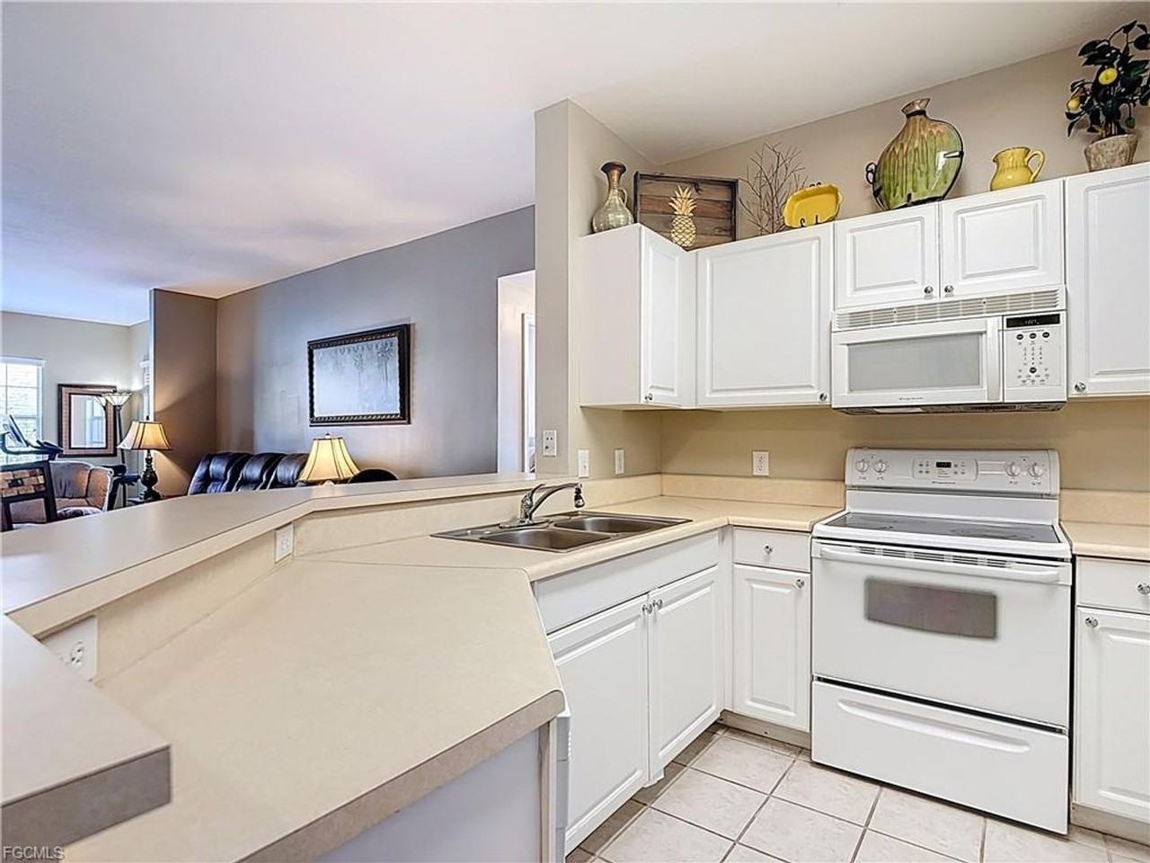 15630 Ocean Walk Cir #102 - Photo 7 of 30