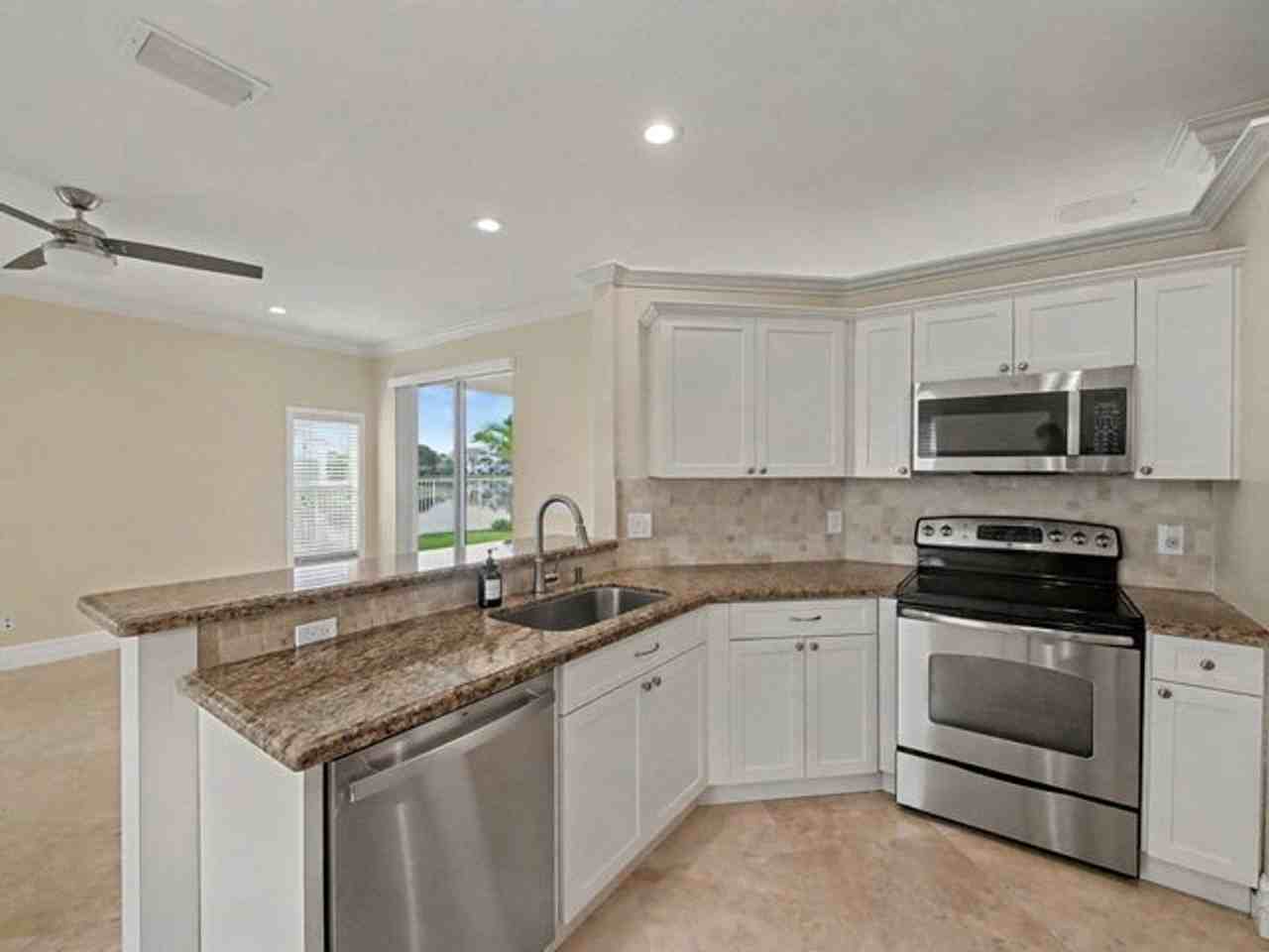 5884 Nw 49th Ln - Photo 2 of 20