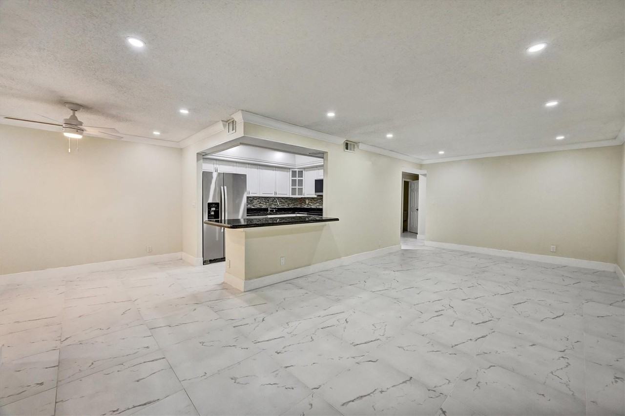 3336 3336 Quail Close 1 - Photo 4 of 21