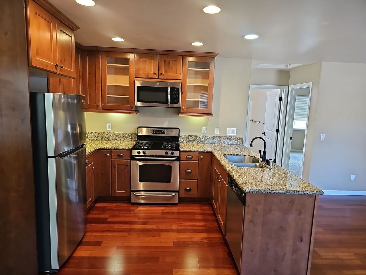 405 E Foothill Blvd #A - Photo 4 of 13