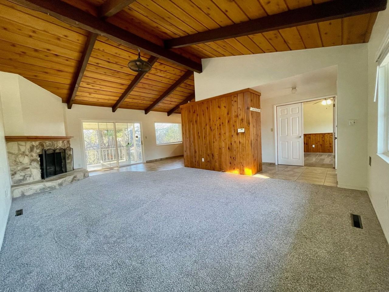 5790 Severin Dr - Photo 4 of 20