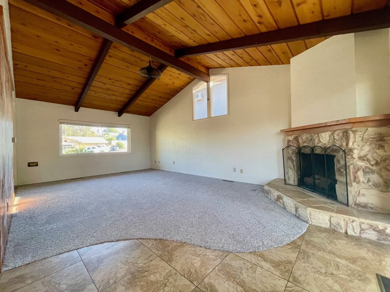 5790 Severin Dr - Photo 6 of 20