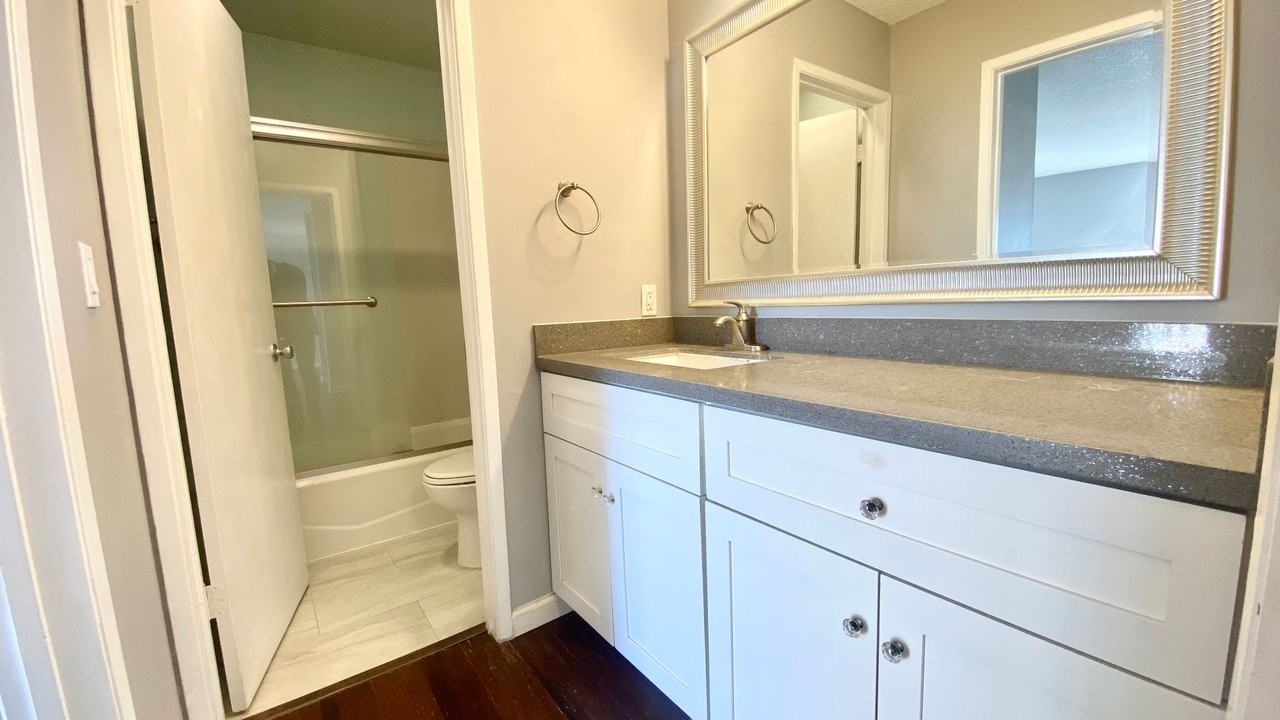 4 Commodore Dr #D447 - Photo 7 of 18