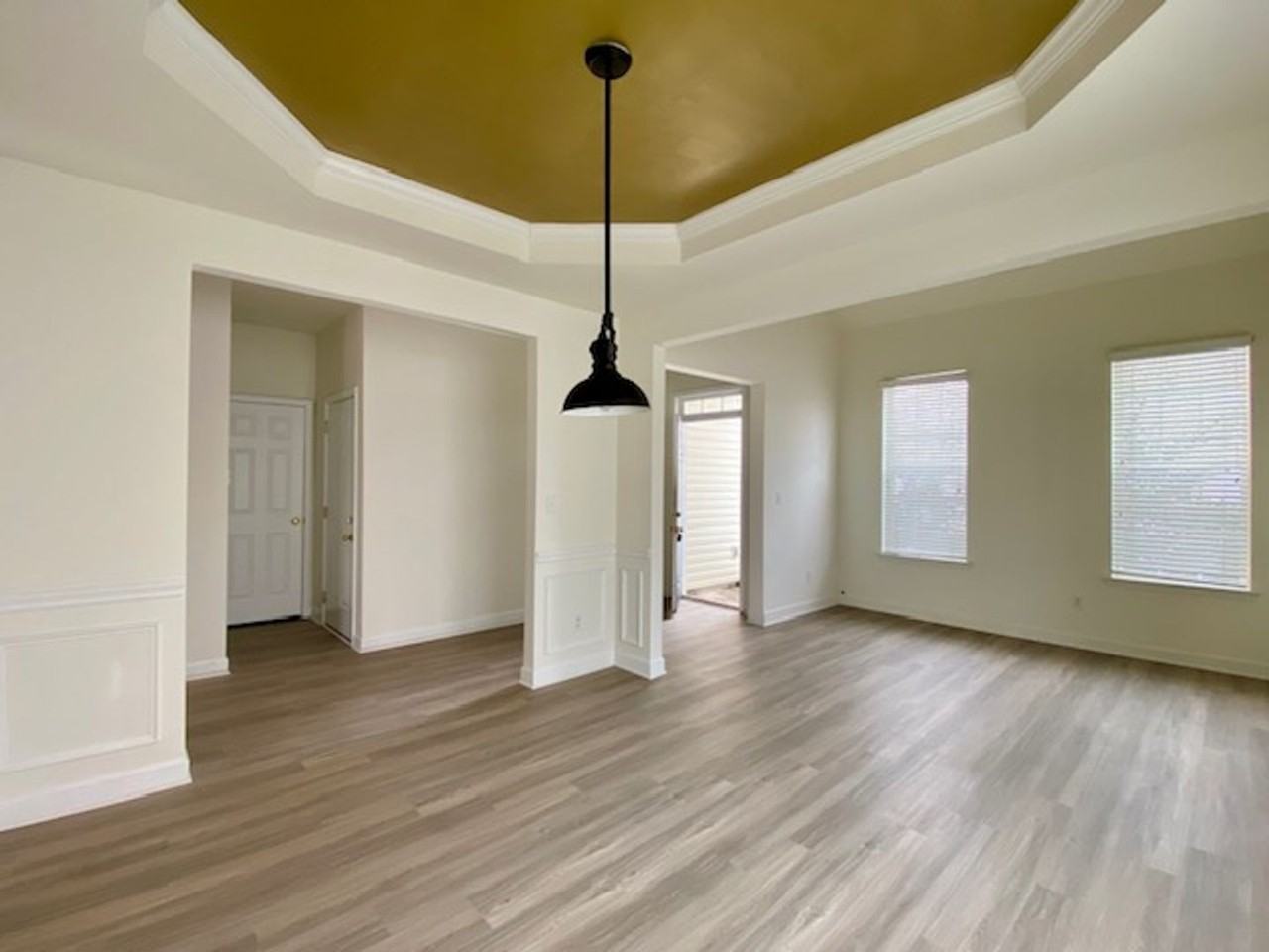 9224 Aloysia Ln - Photo 3 of 24