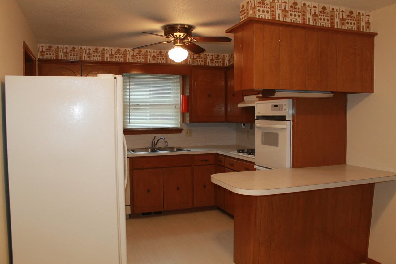 3945 Se 14th Pl - Photo 2 of 22