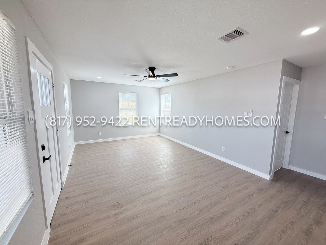 1506 Eastway St - Photo 2 of 13