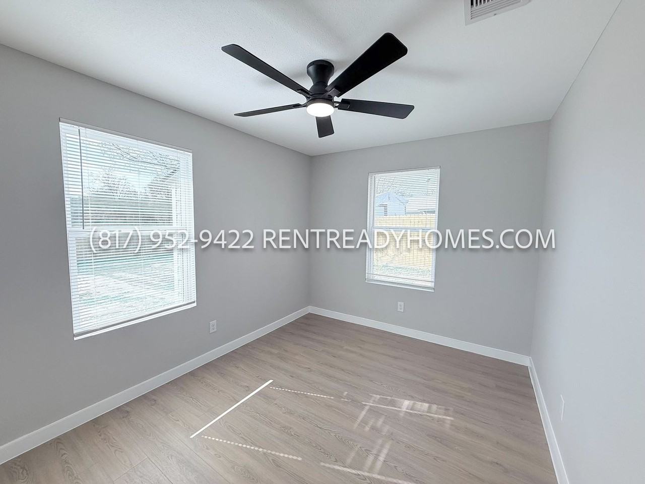 1506 Eastway St - Photo 6 of 13