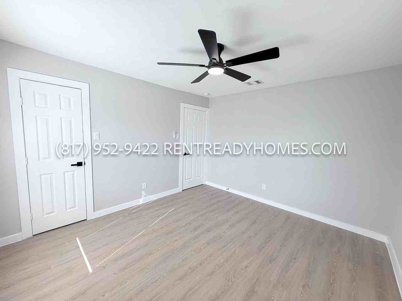 1506 Eastway St - Photo 7 of 13