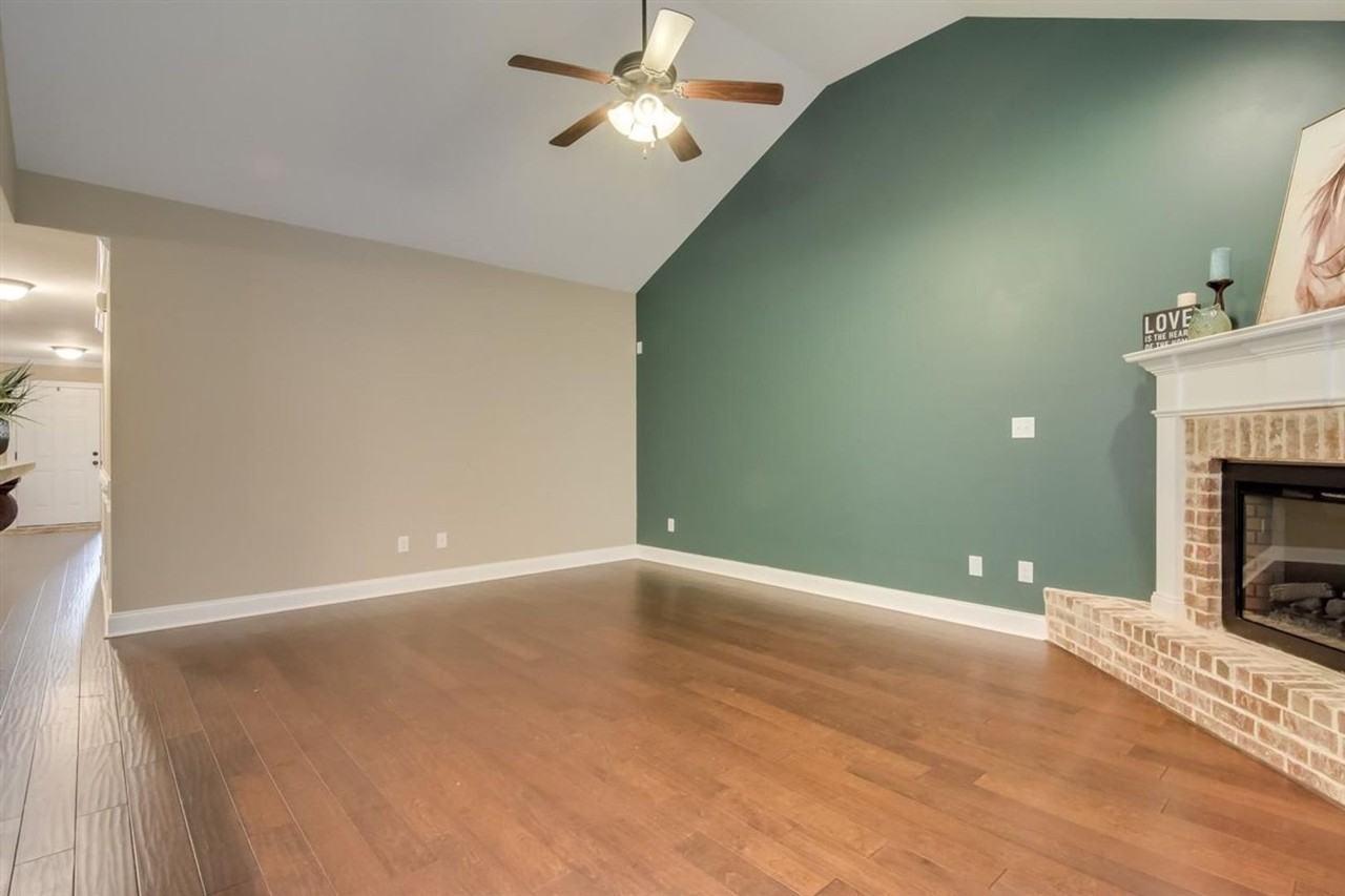 219 Sandleton Way - Photo 3 of 38