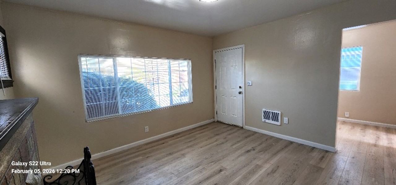 737 46th St - Photo 5 of 16