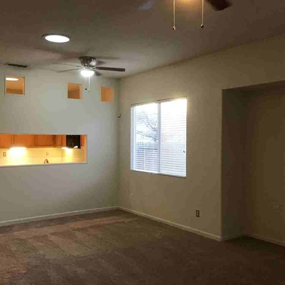 1713 San Antonio Ln - Photo 7 of 26