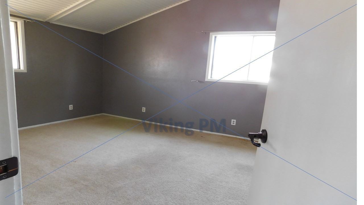 501 Ne Loper Ave - Photo 7 of 13