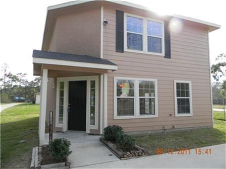 2627 Desoto Square Dr - Photo 2 of 20