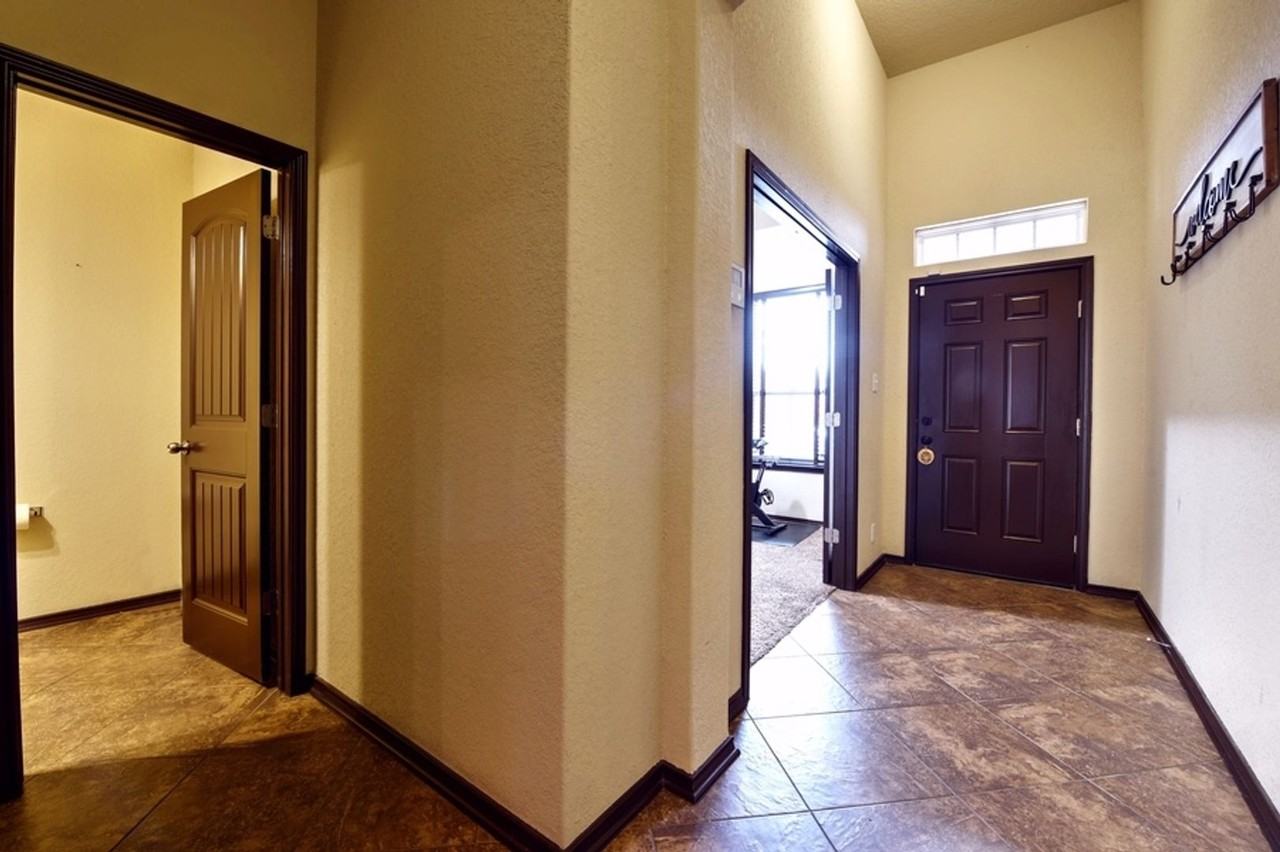 8923 Dusty Run Ln - Photo 6 of 25