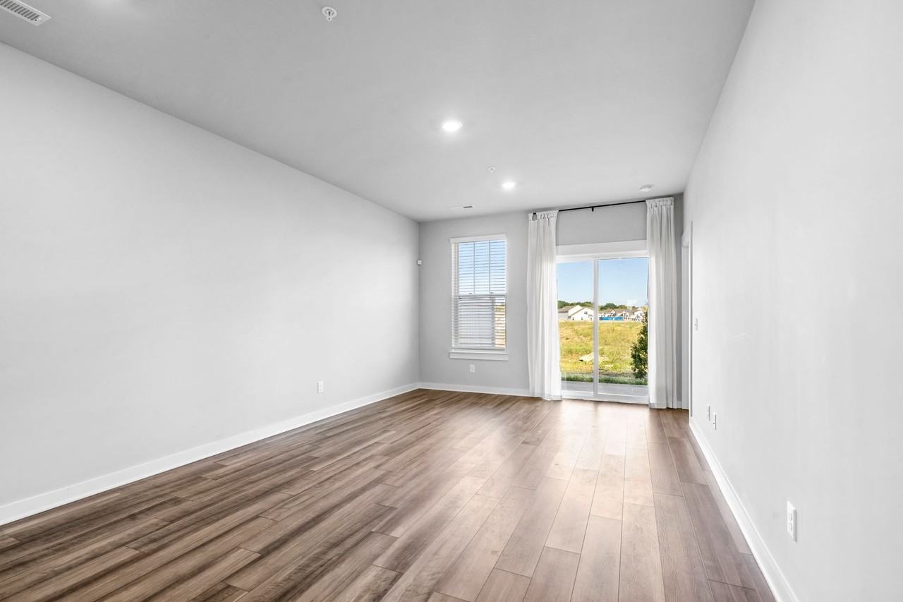 356 Casper Dr - Photo 5 of 29