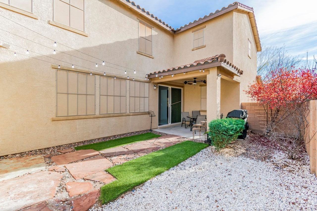 3212 Sisley Garden Ave - Photo 2 of 18