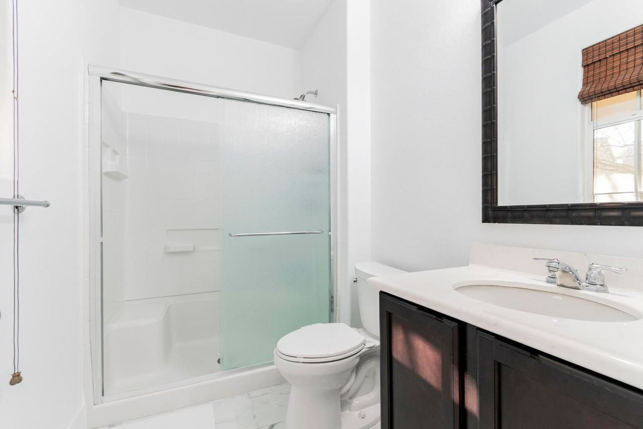 3212 Sisley Garden Ave - Photo 4 of 18