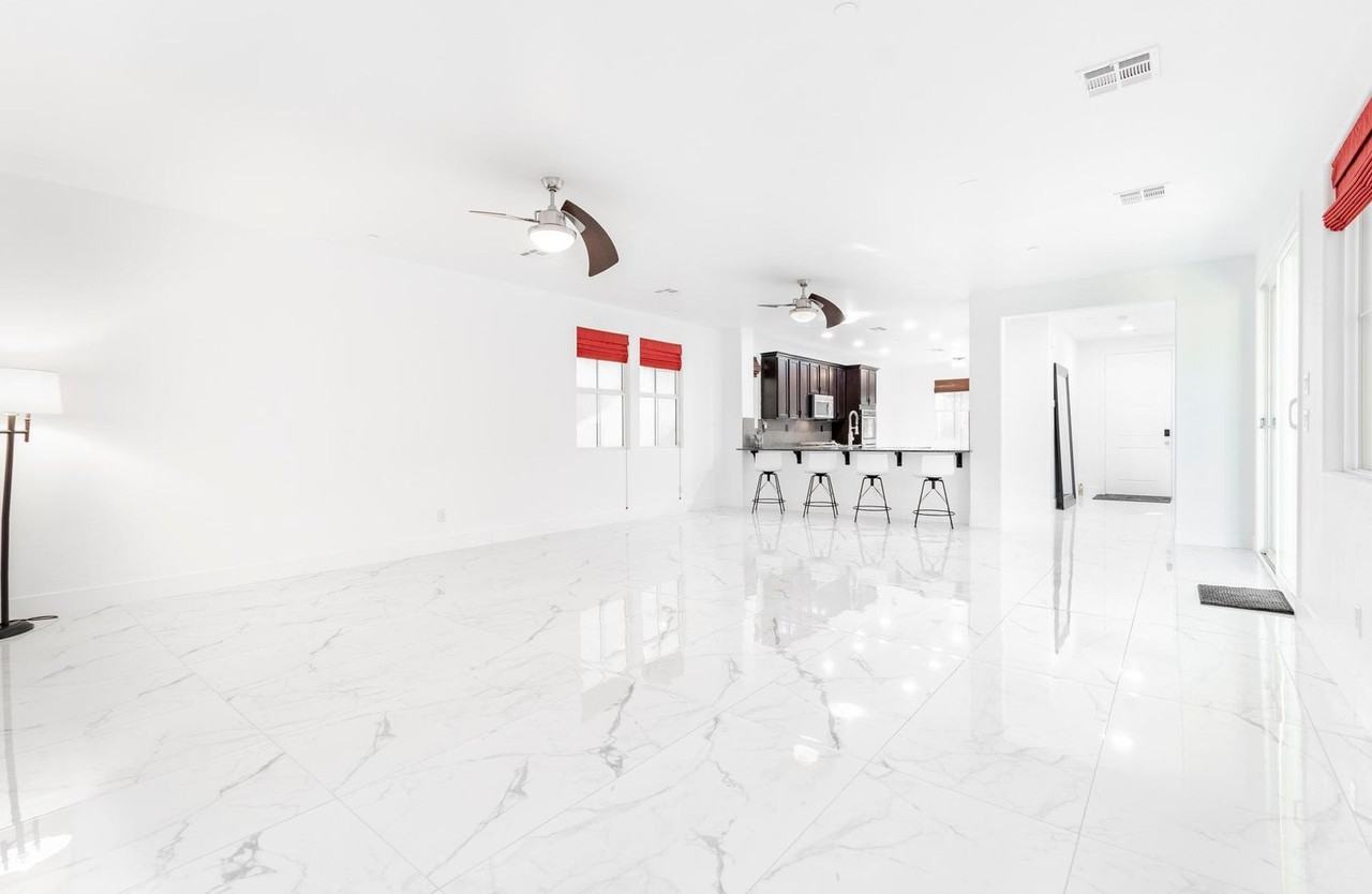 3212 Sisley Garden Ave - Photo 5 of 18