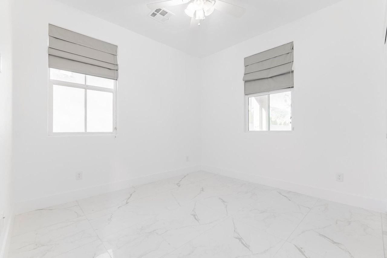 3212 Sisley Garden Ave - Photo 6 of 18