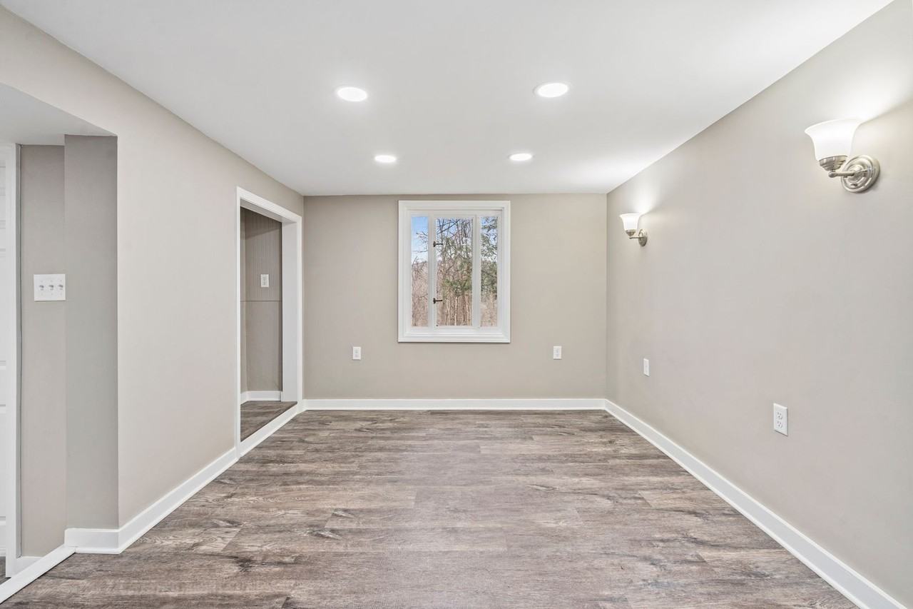 2215 Lehigh St - Photo 3 of 28