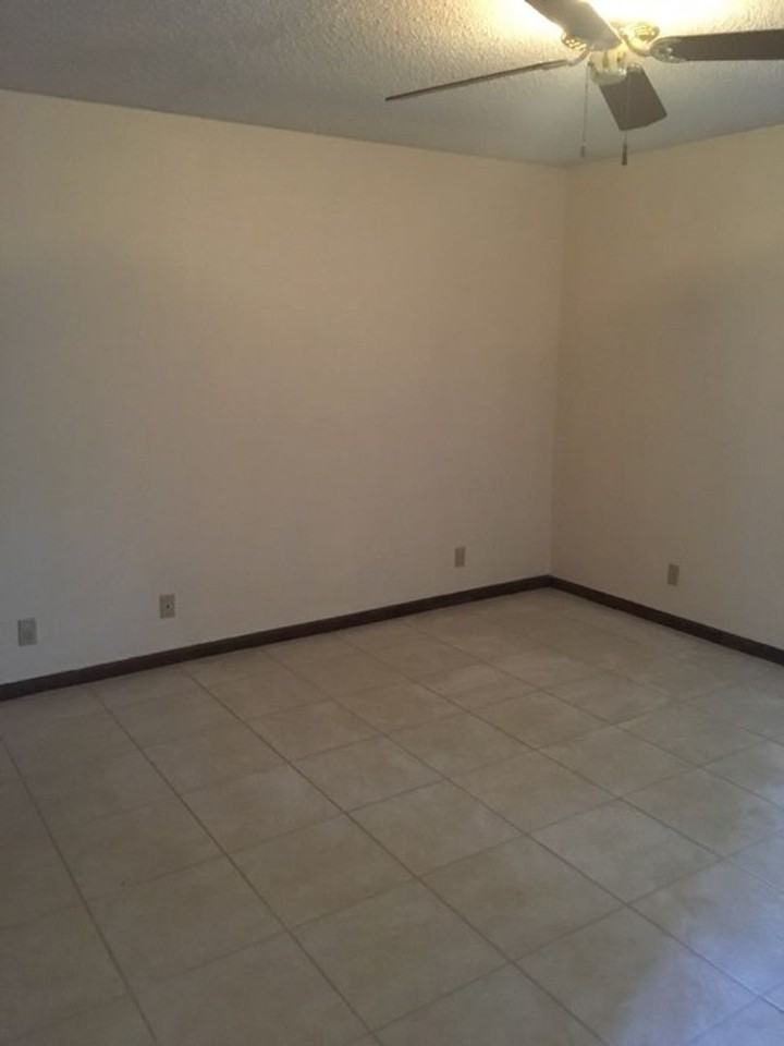 7906 Dwyer Dr - Photo 5 of 6