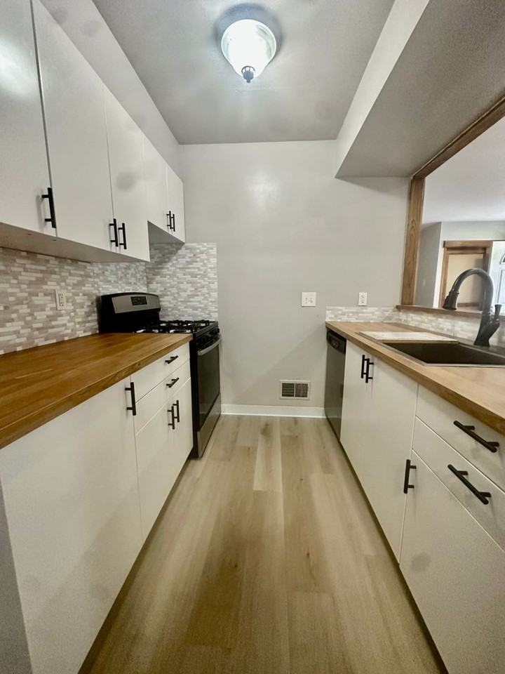 6935 Harvard Ln - Photo 3 of 21