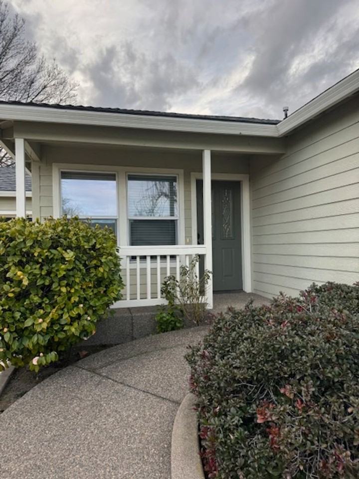 3897 Arrowhead Dr - Photo 2 of 22