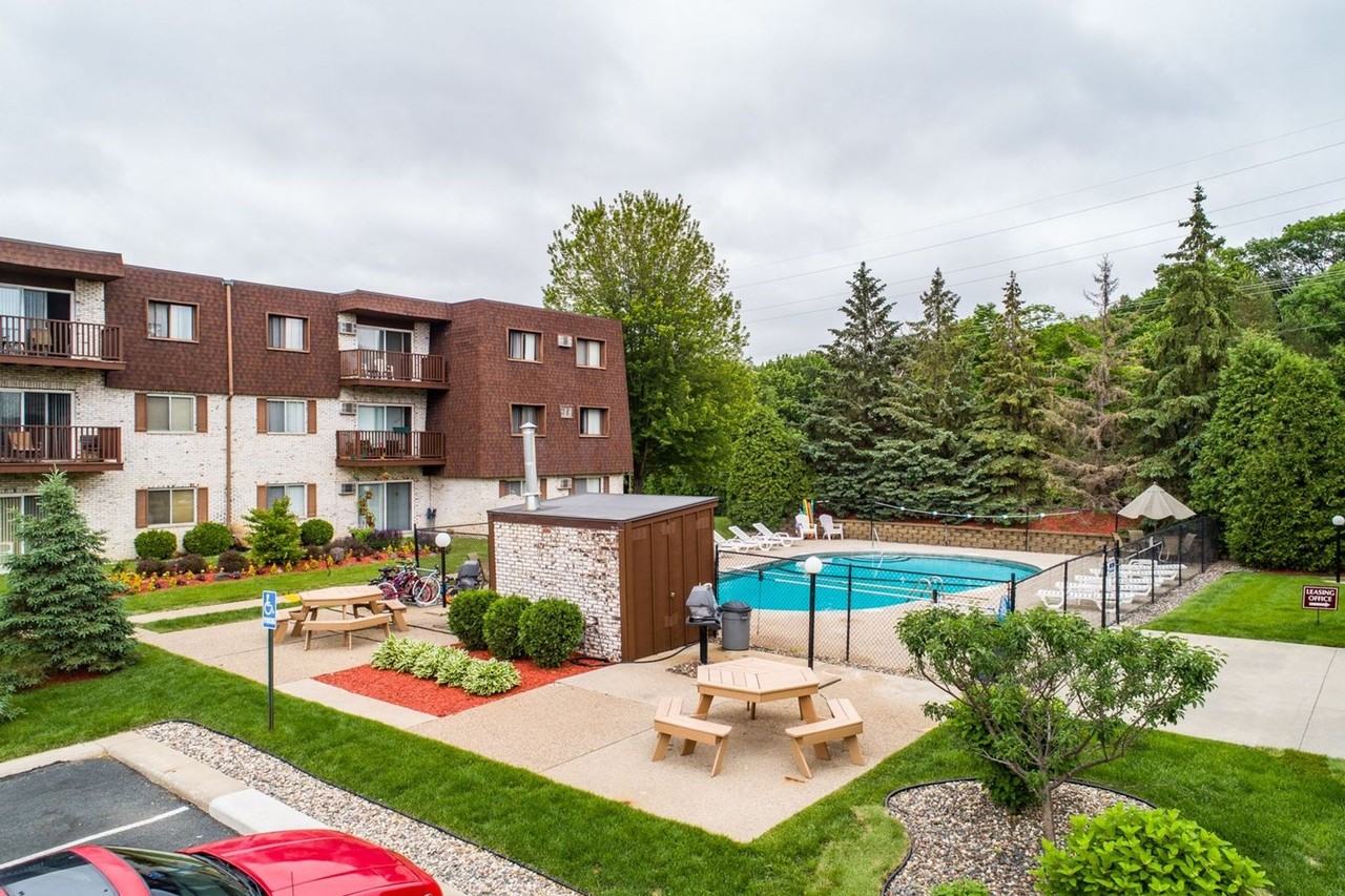 Lakecrest Village (1 of 2) - Photo 5 of 15