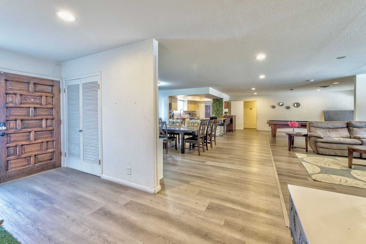 1489 Santa Anita Dr - Photo 2 of 17