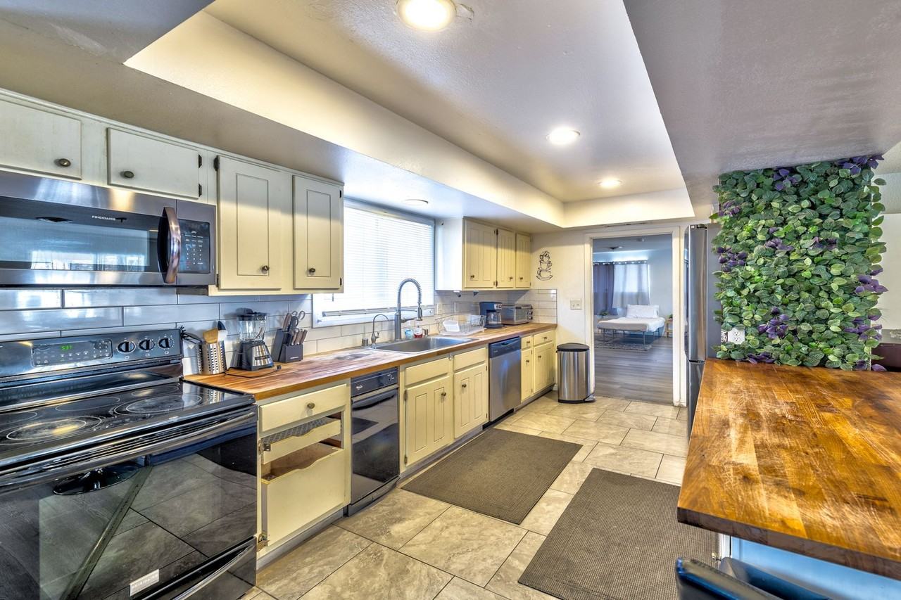 1489 Santa Anita Dr - Photo 3 of 17