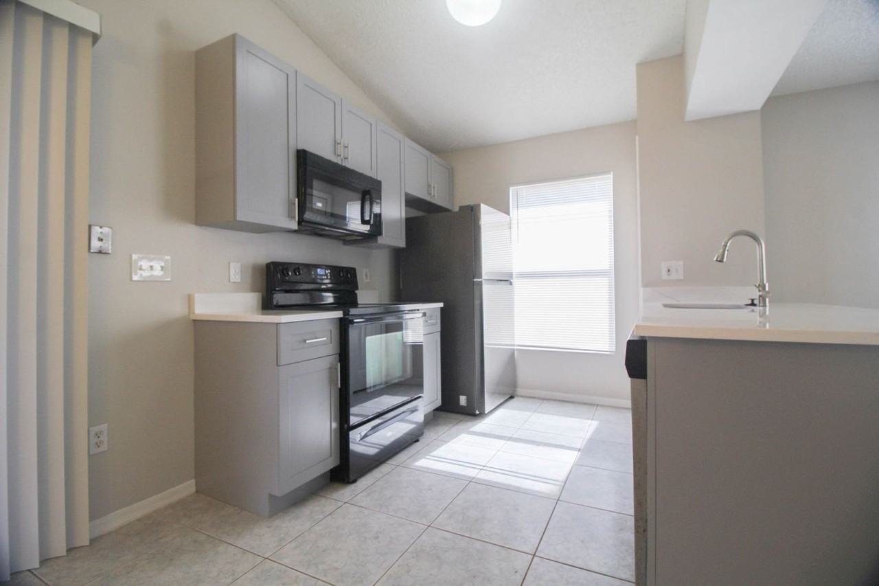 13859 Glasser Ave - Photo 5 of 19