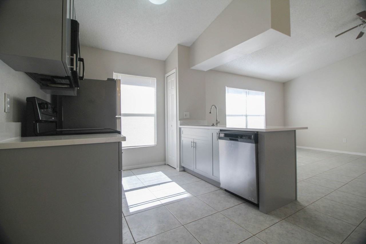 13859 Glasser Ave - Photo 6 of 19