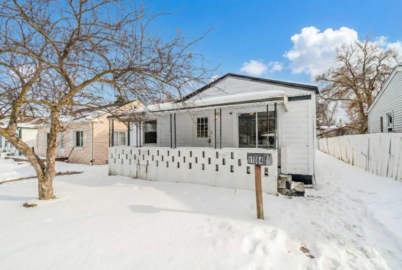 11084 Cadillac Ave - Photo 2 of 13