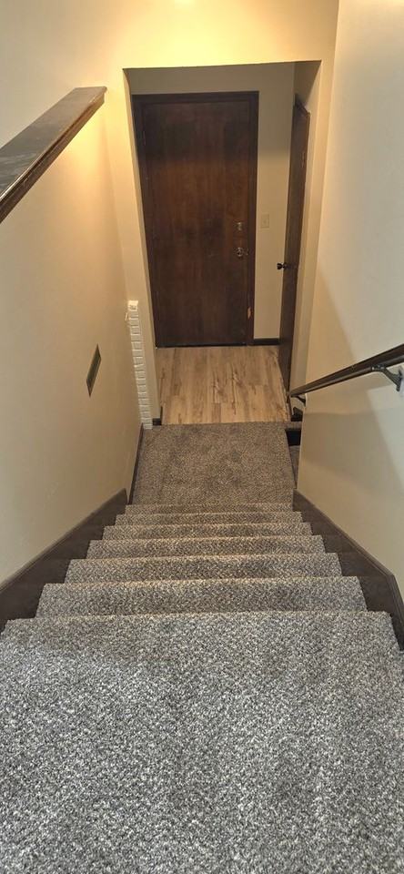 1957 E Battlefield Rd - Photo 4 of 11