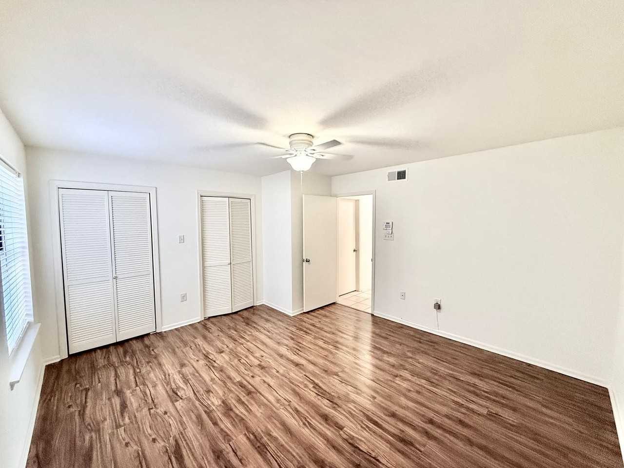 5222 Butter Creek Ln #E2 - Photo 7 of 8