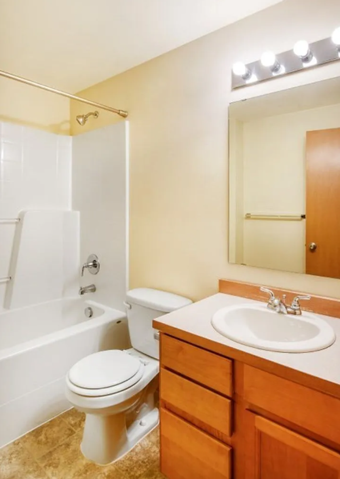 7215 30th St Ne - Photo 6 of 19