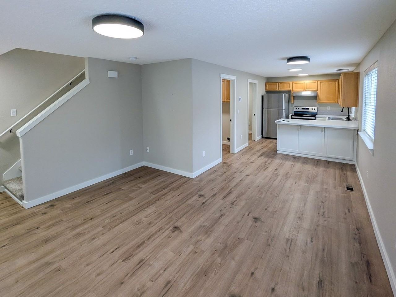 1497 Golden Ln N - Photo 3 of 26